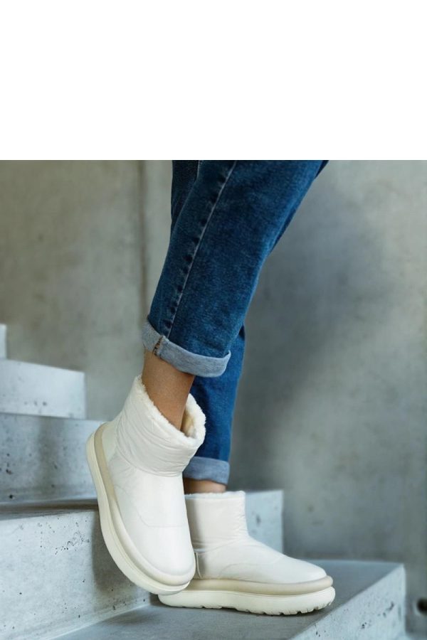 Beige Snow Boots in Women`s Ankle Boots & Booties with Fabric and Heel Height