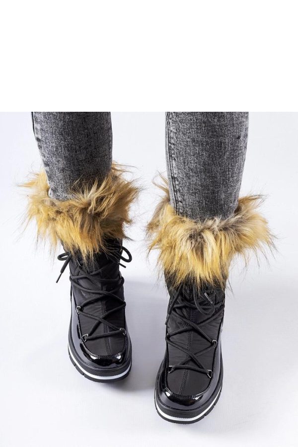 Black Snow Boots.Heel Height