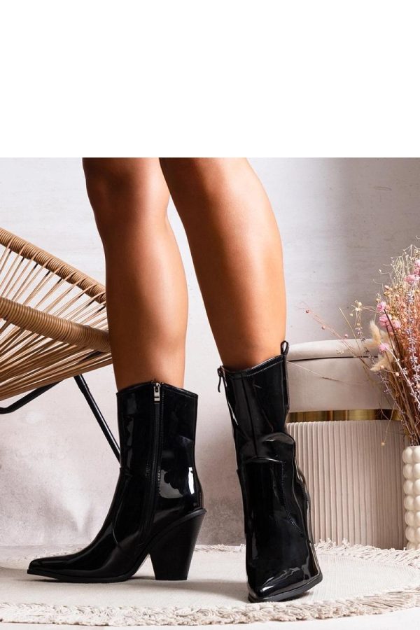 Black Heel Boots.Heel Height