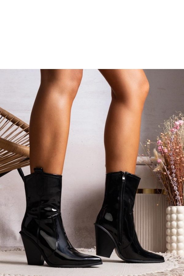 Black Heel Boots.Heel Height