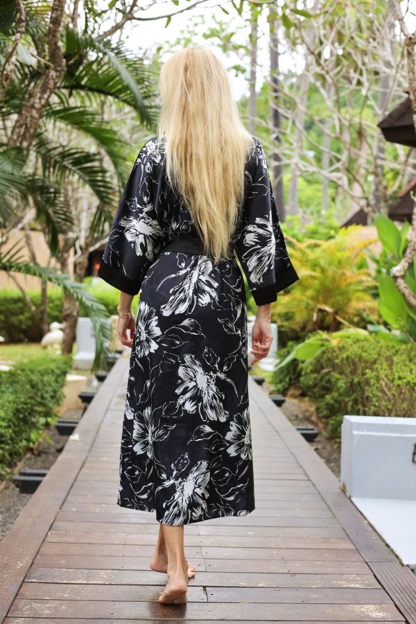 Black Long Bathrobe in Dressing Gowns, Bathrobes For Women with Spandex and Polyester