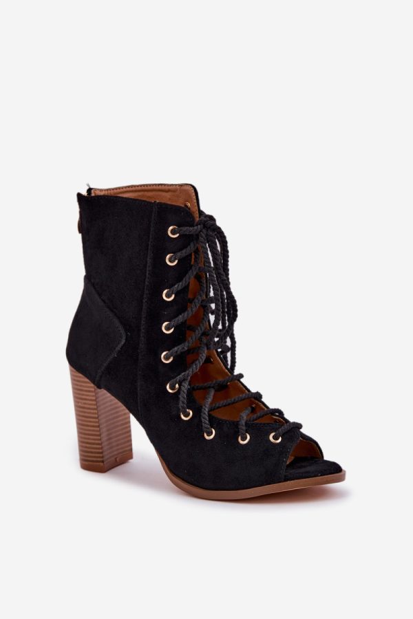 black Heel sandals model 209931 Step in style