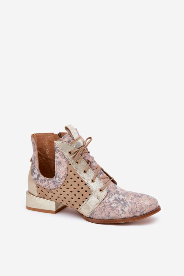 beige Boots model 211091 Step in style