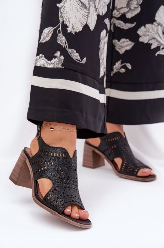 black Heel sandals model 211365 Step in style