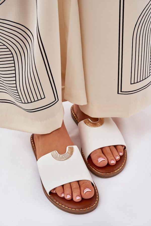 White Flip-flops in Sandals & Flip-Flops For Women with Fabric, Footbed and Heel Height