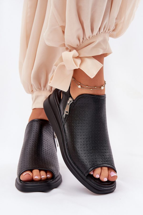 black Buskin model 211945 Step in style