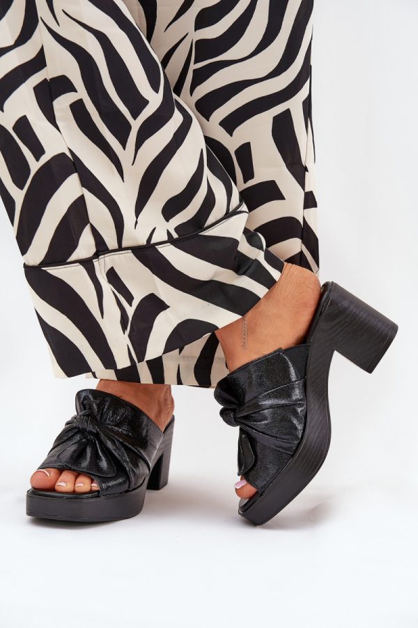 black Heeled sandals model 212158 Step in style