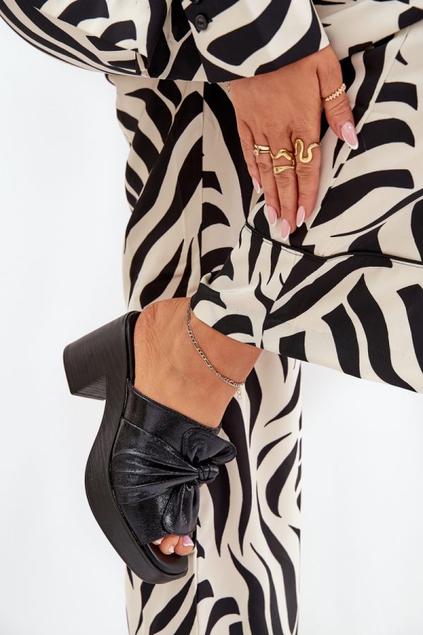 black Heeled sandals model 212158 Step in style