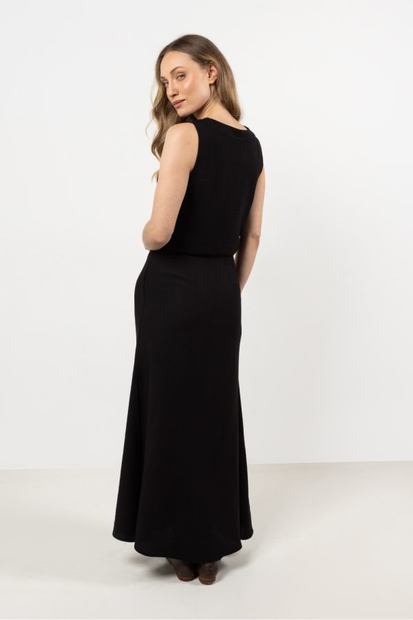 Black Long Skirt in Skirts with