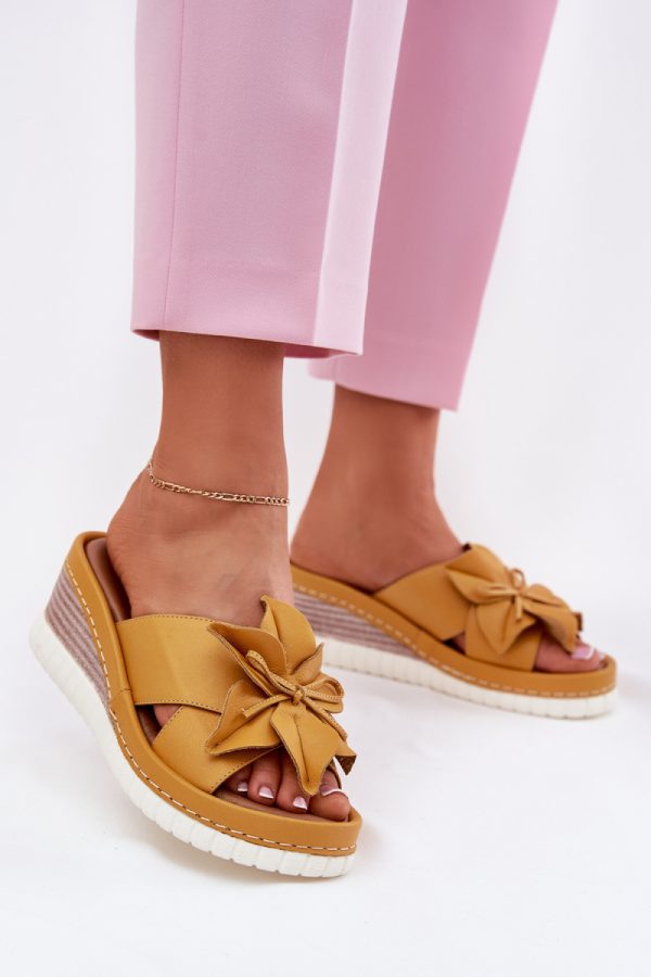 yellow Buskin model 212705 Step in style