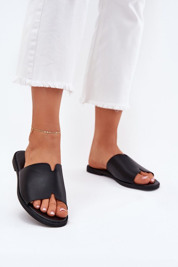 Black Flip-flops in Sandals & Flip-Flops For Women with Fabric, Footbed and Heel Height