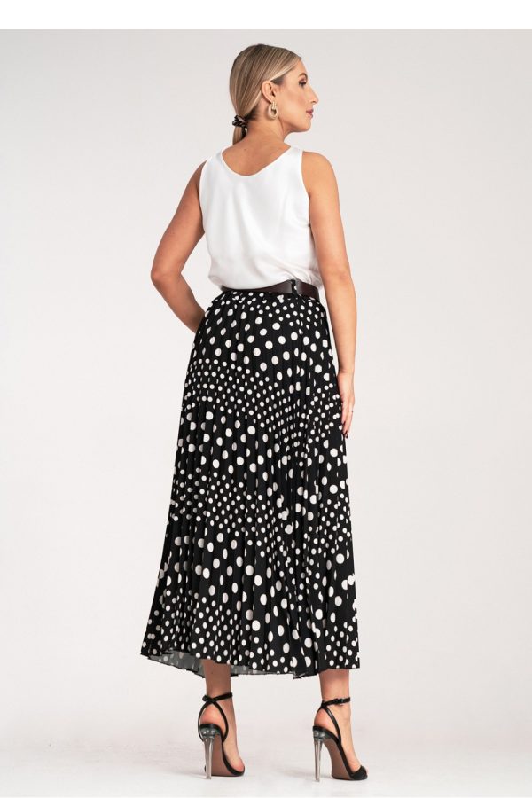 Black Skirt in Skirts with Spandex and Polyester