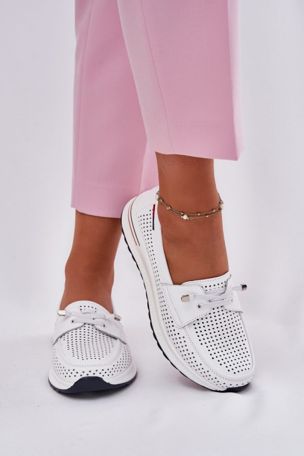 white Half shoes model 215143 Step in style