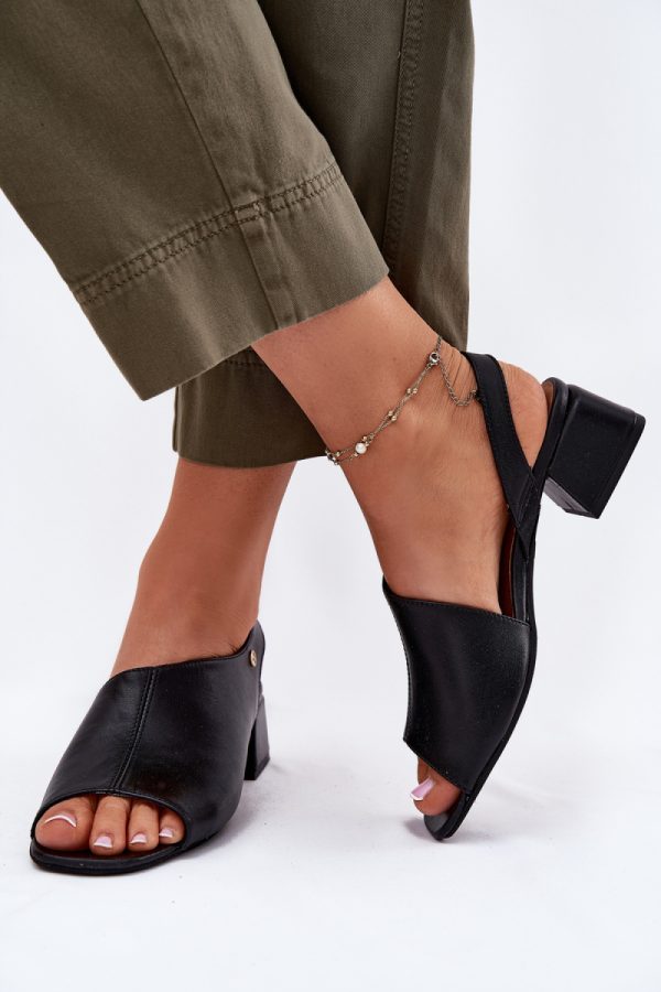 black Heel sandals model 215343 Step in style