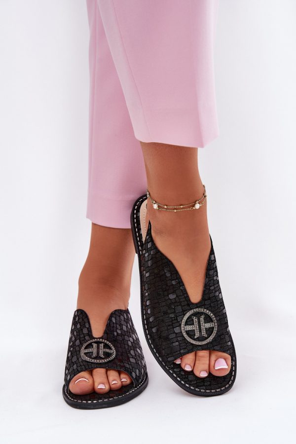 black Sandals model 215708 Step in style