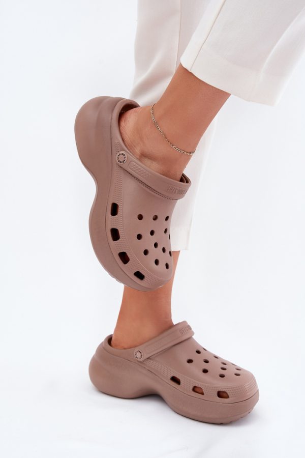 beige Flip-flops model 215960 Step in style