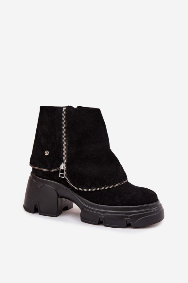 black Boots model 219580 Step in style