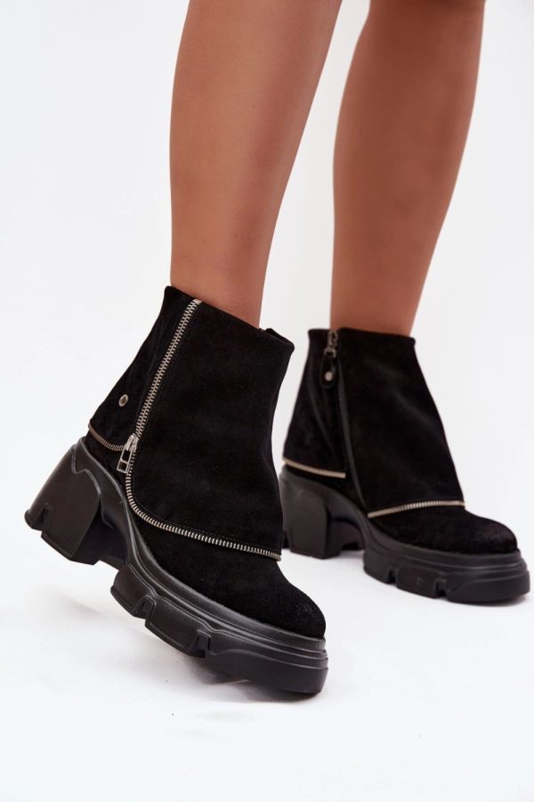 black Boots model 219580 Step in style