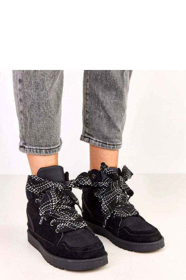 Black Sport Shoes..Fabric, Footbed and Platform Height