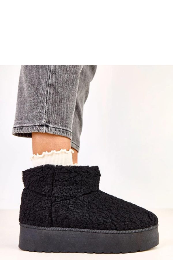 Black Snow Boots.Fabric, Warmers, Footbed and Platform Height