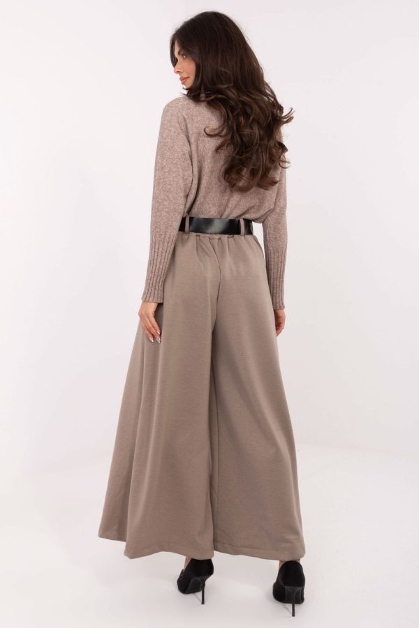 beige Women trousers model 220012 Italy Moda