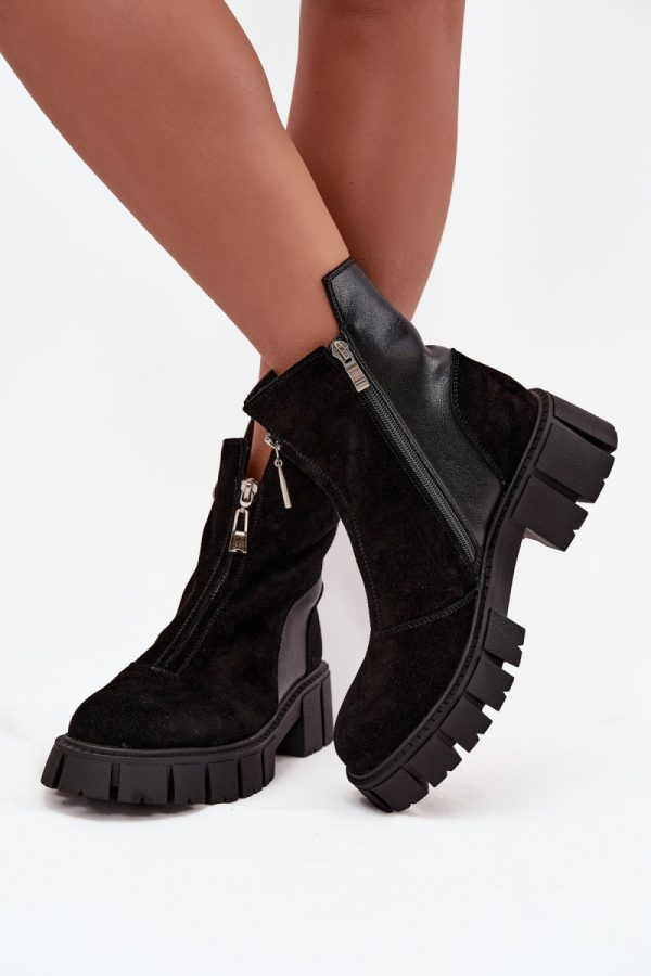 black Boots model 220197 Step in style