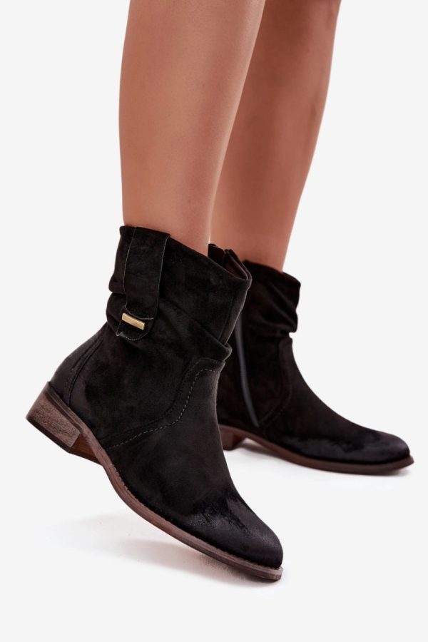 black Boots model 220191 Step in style