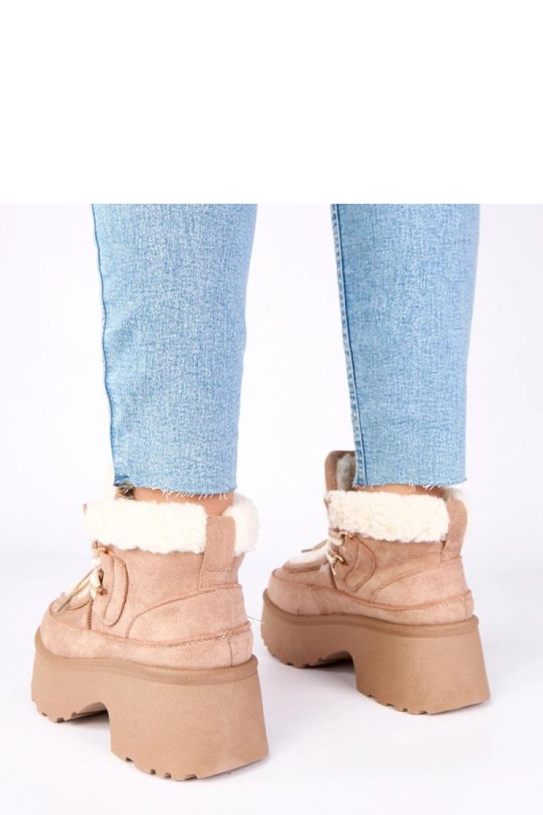Beige Snow Boots....Fabric, Footbed, Upper Height and Platform Height
