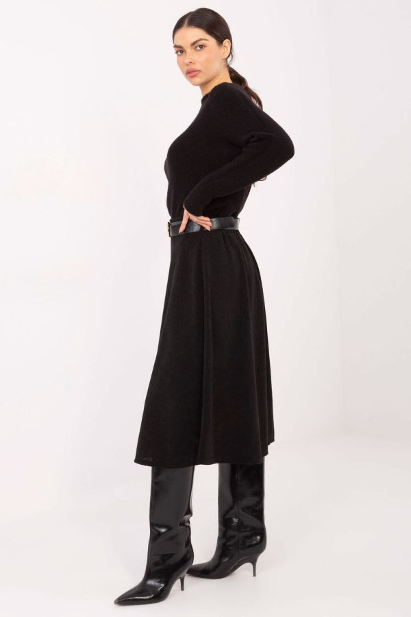 Black Skirt in Skirts with Spandex and Polyester