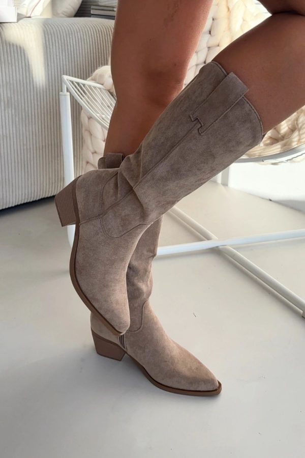 beige Heel boots model 222529 Step in style