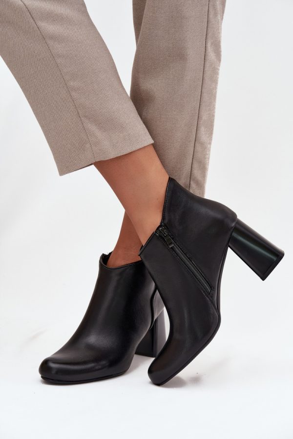 black Heel boots model 222725 Step in style