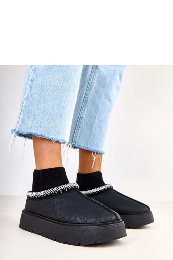 Black Snow Boots....Fabric, Footbed and Platform Height