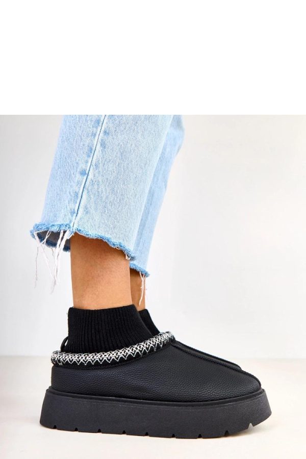 Black Snow Boots....Fabric, Footbed and Platform Height