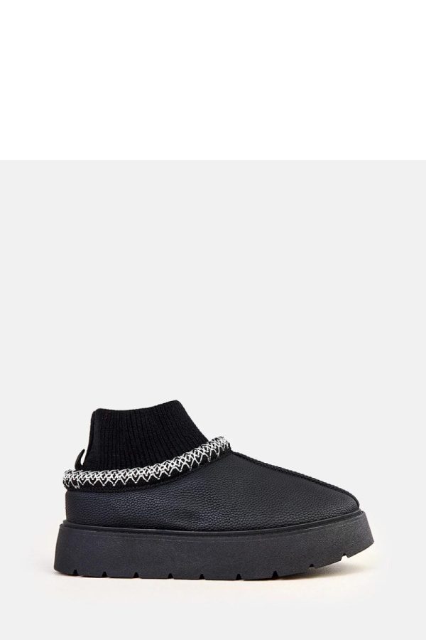 Black Snow Boots....Fabric, Footbed and Platform Height