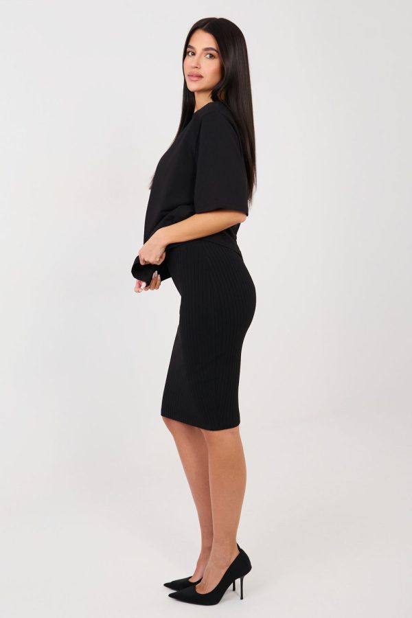 Black Skirt in Skirts with Cotton and Spandex