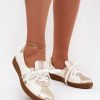 1112210 white Barefoot model 223857 Step in style