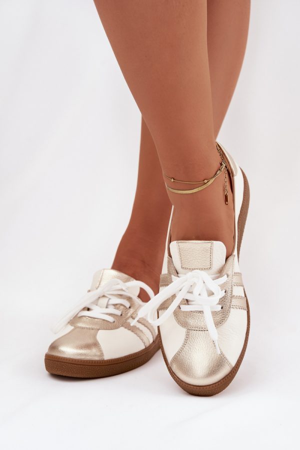 white Barefoot model 223857 Step in style