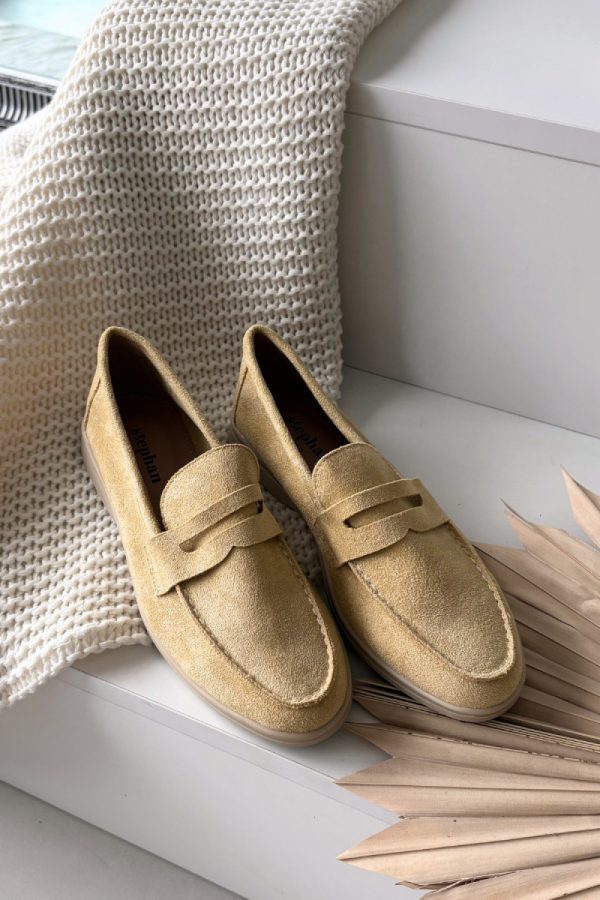 yellow Mocassin model 224267 Step in style