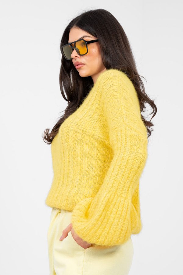yellow Jumper model 224367 Italy Moda