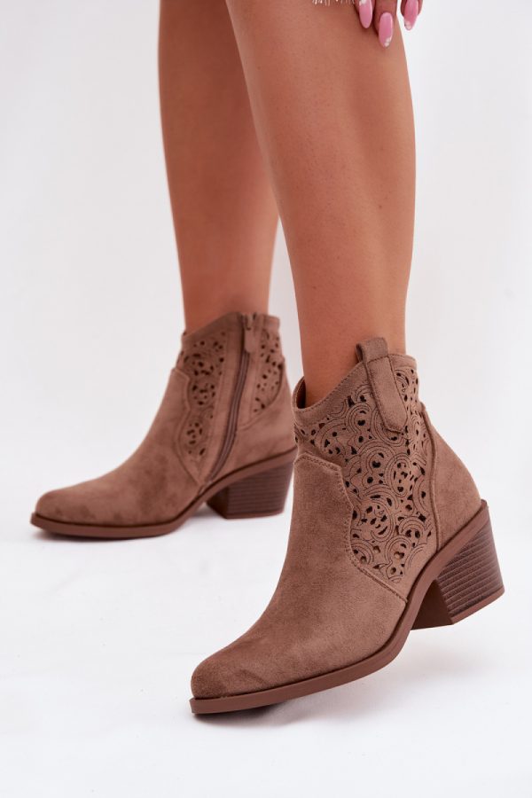 brown Heel boots model 224426 Step in style
