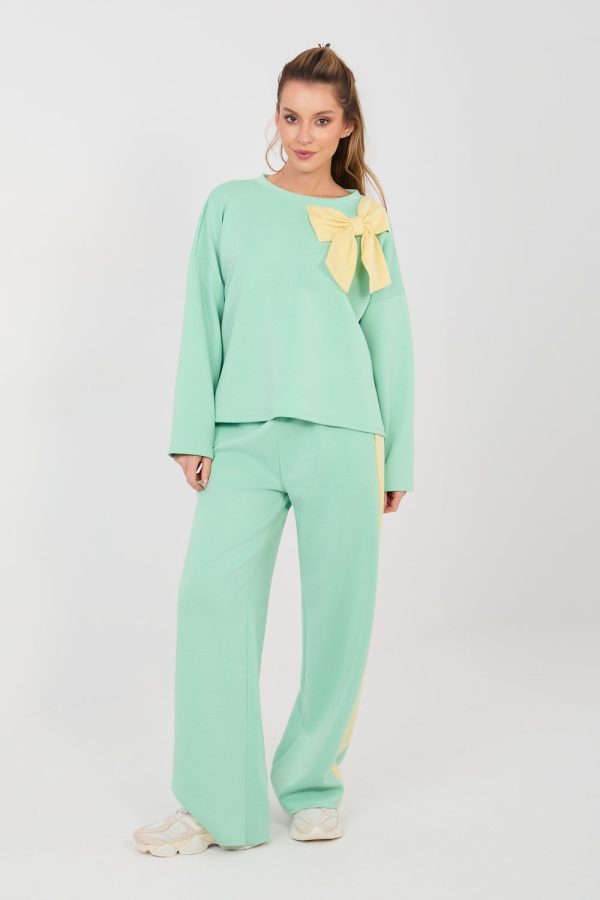 Green Set in Pants, Trousers, Shorts with Spandex, Polyester and Viscose