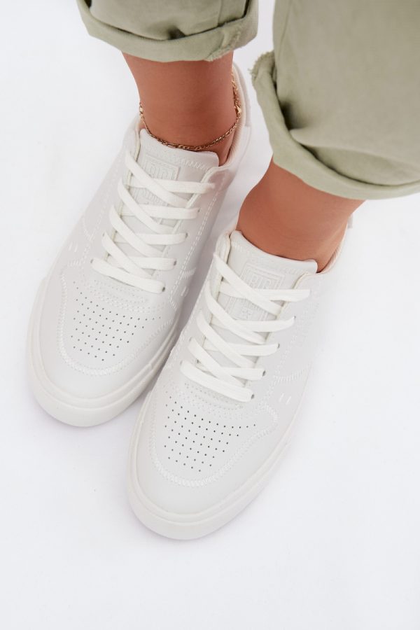 white Sport Shoes model 224925 Step in style