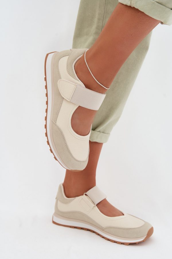 beige Half shoes model 225100 Step in style