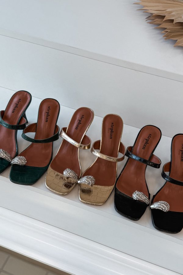 black Heeled sandals model 225131 Step in style