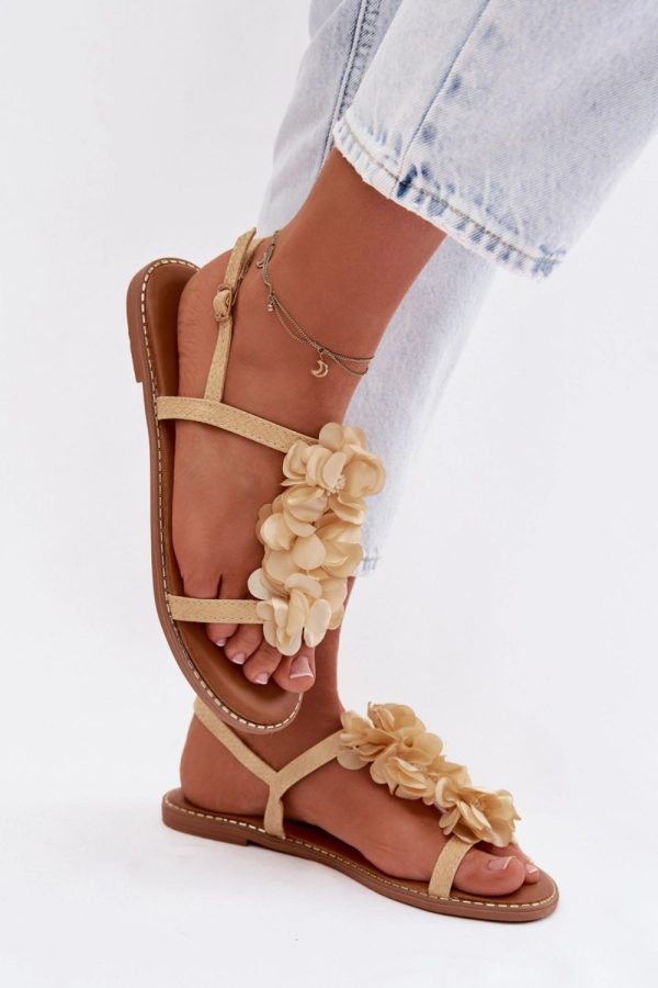 yellow Sandals model 225116 Step in style