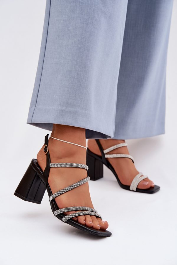 black Heel sandals model 225208 Step in style