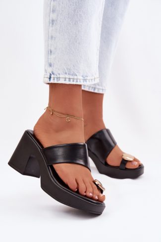 black Heeled sandals model 225375 Step in style