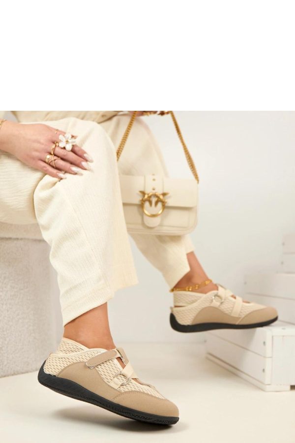 Beige Ballet Flats.Fabric and Sole Height