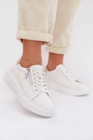 white Half shoes model 225618 Step in style
