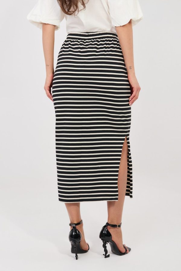 Black Skirt in Skirts with Cotton